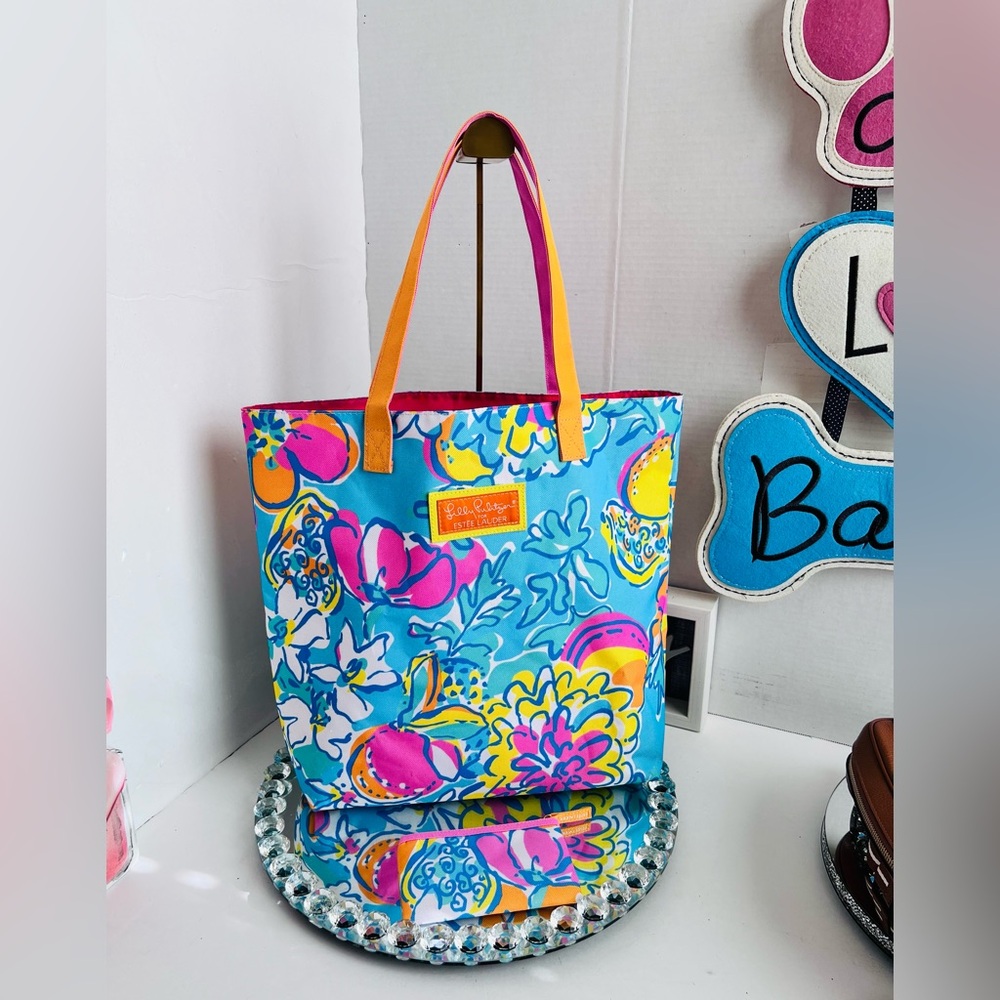 Set Lilly Pulitzer NWOT Blue and Pink Floral set Tote and cosmetic bag - Picture 10 of 10